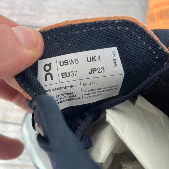 On Cloudvista Womens Sz 6 Running Shoes Midnight Copper - Picture 9 of 9